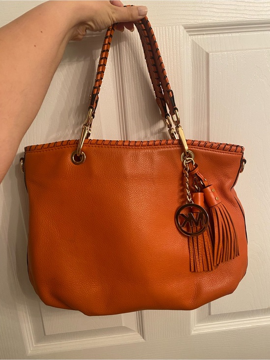 Michael Kors Handbags - Barely used MK bag